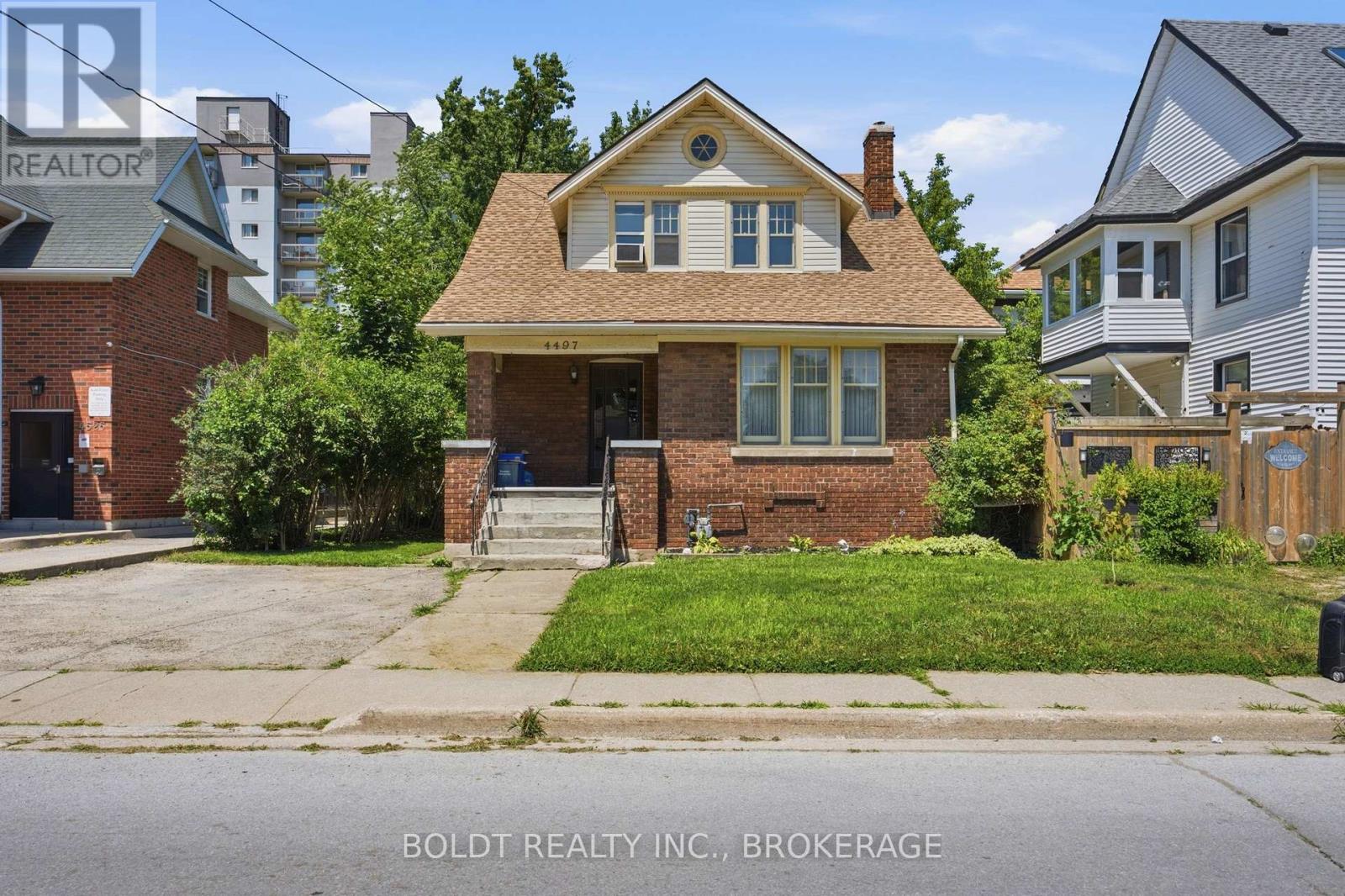 4497 Morrison Street, Niagara Falls, Ontario  L2E 2B6 - Photo 3 - X13820308