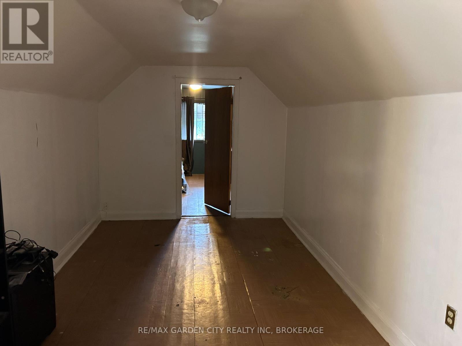 182 York Street, St. Catharines, Ontario  L2R 6G2 - Photo 12 - X13820644