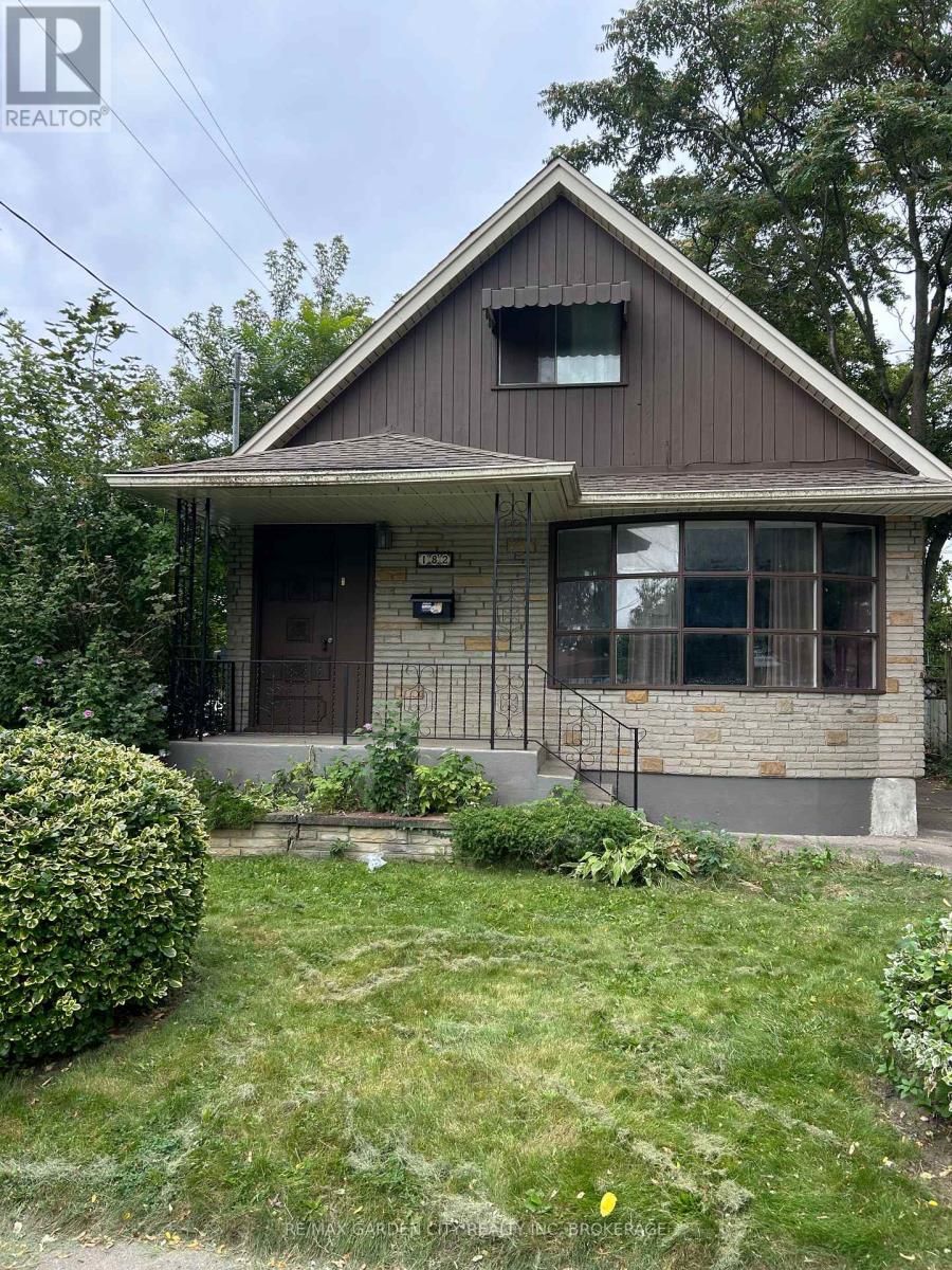 182 York Street, St. Catharines, Ontario  L2R 6G2 - Photo 2 - X13820644