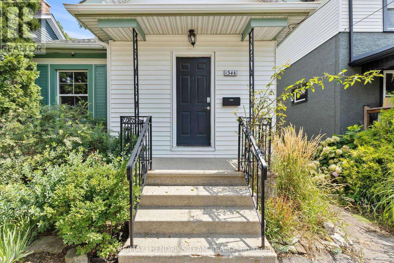 134 1/2 York Street, St. Catharines, Ontario  L2R 6E7 - Photo 2 - X13821064