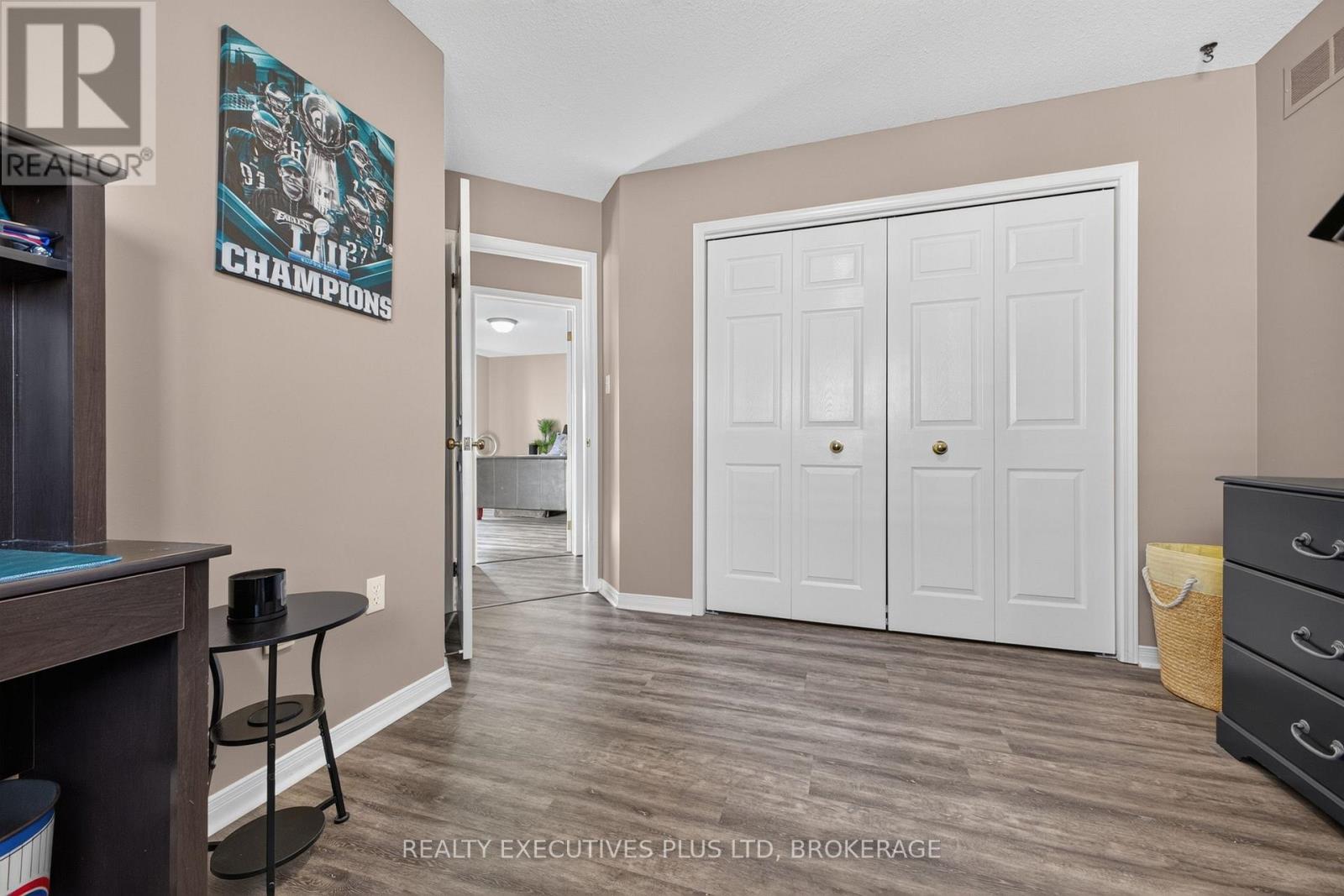 7802 Sabine Drive, Niagara Falls, Ontario  L2H 3E4 - Photo 15 - X13821444