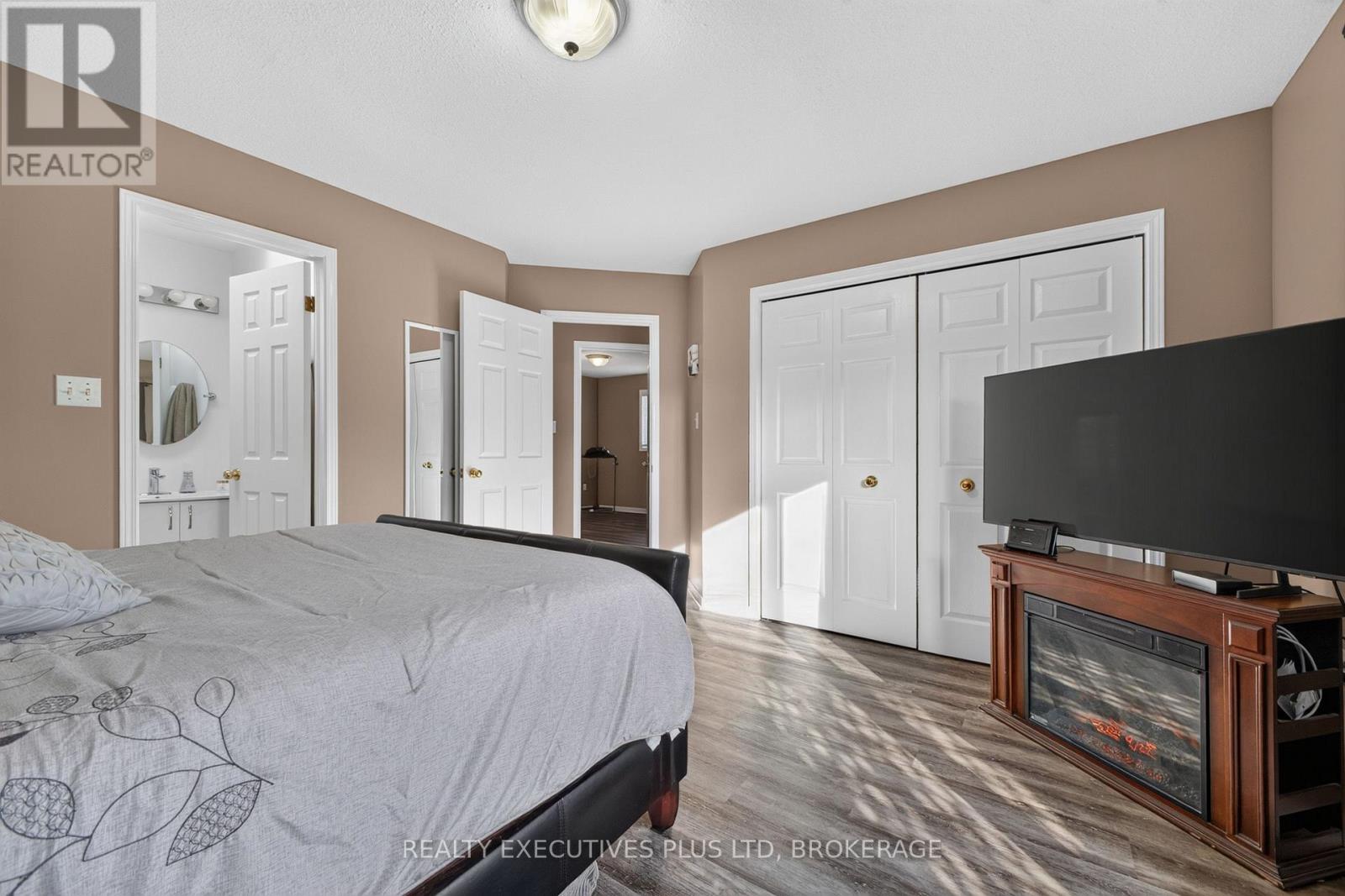 7802 Sabine Drive, Niagara Falls, Ontario  L2H 3E4 - Photo 19 - X13821444