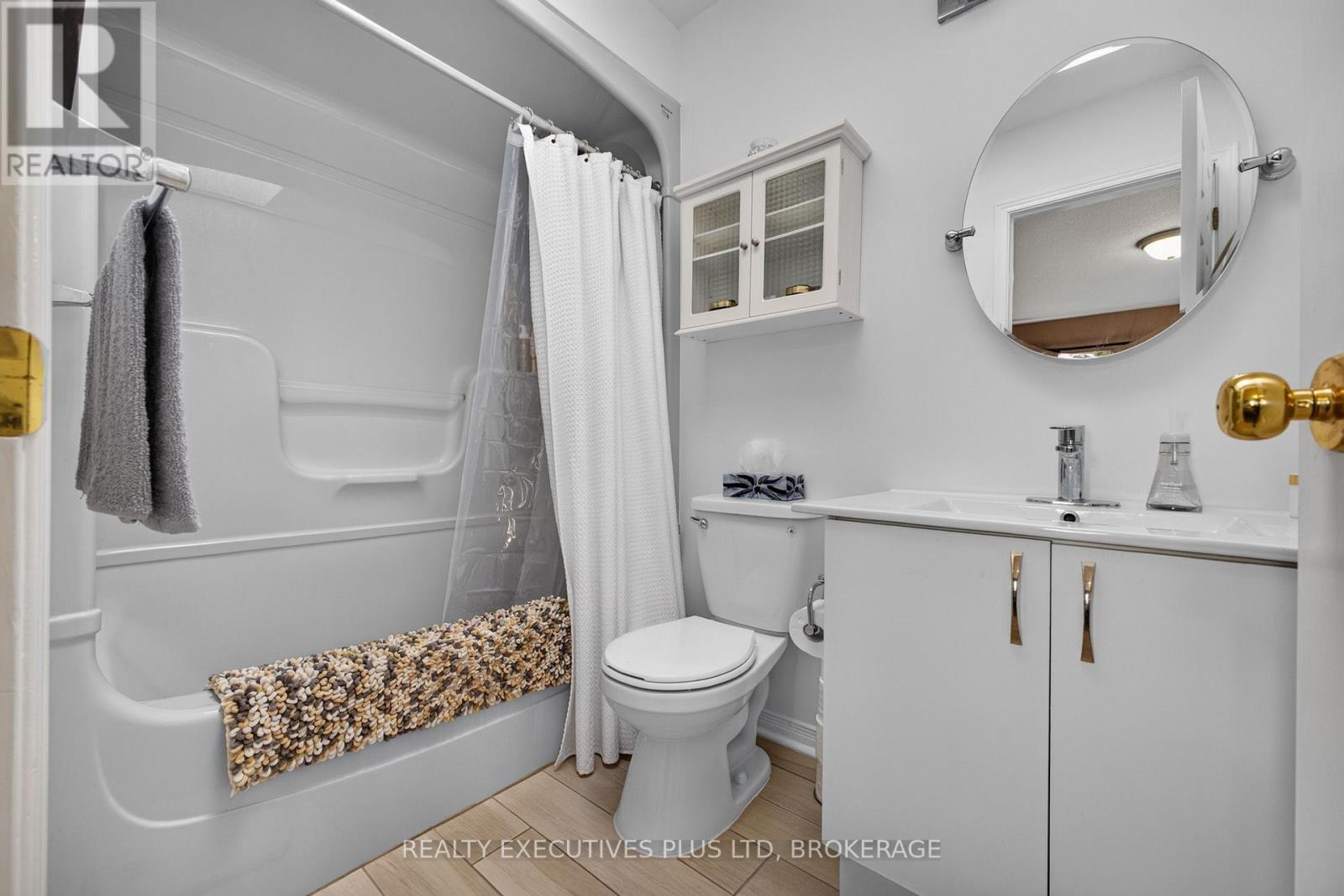 7802 Sabine Drive, Niagara Falls, Ontario  L2H 3E4 - Photo 20 - X13821444