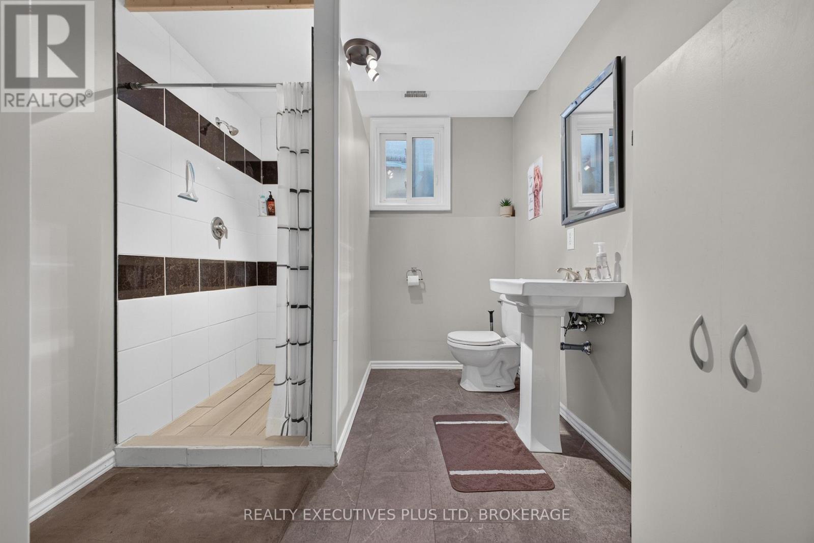 7802 Sabine Drive, Niagara Falls, Ontario  L2H 3E4 - Photo 32 - X13821444