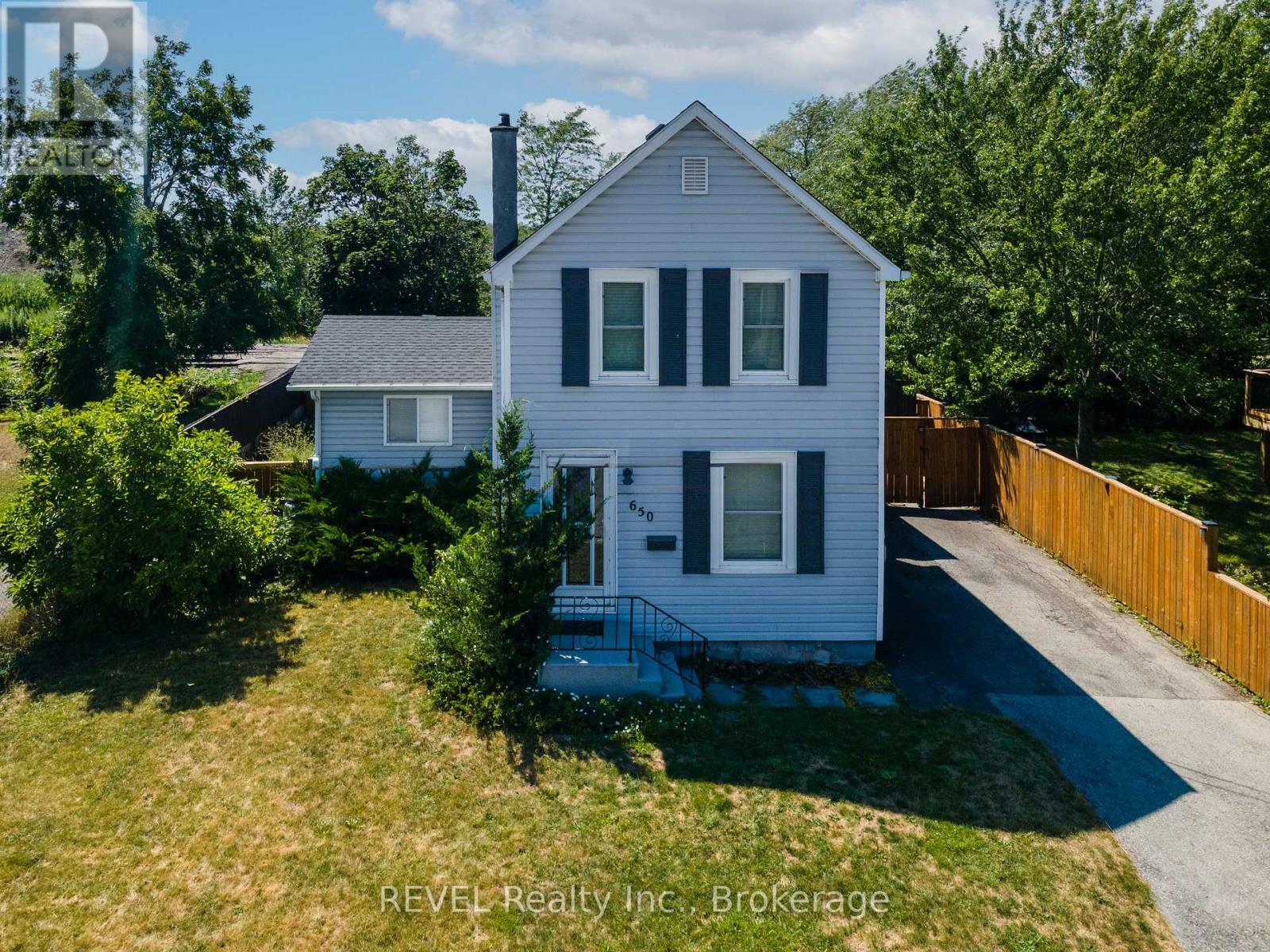 650 DEERE STREET, Welland, Ontario