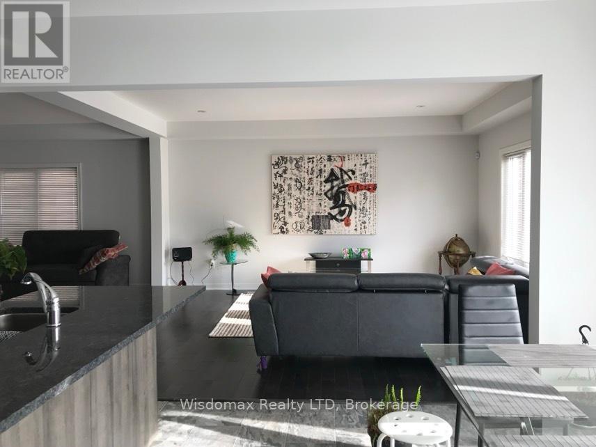 15 Winterberry Boulevard, Thorold, Ontario  L2V 5G5 - Photo 2 - X13821928