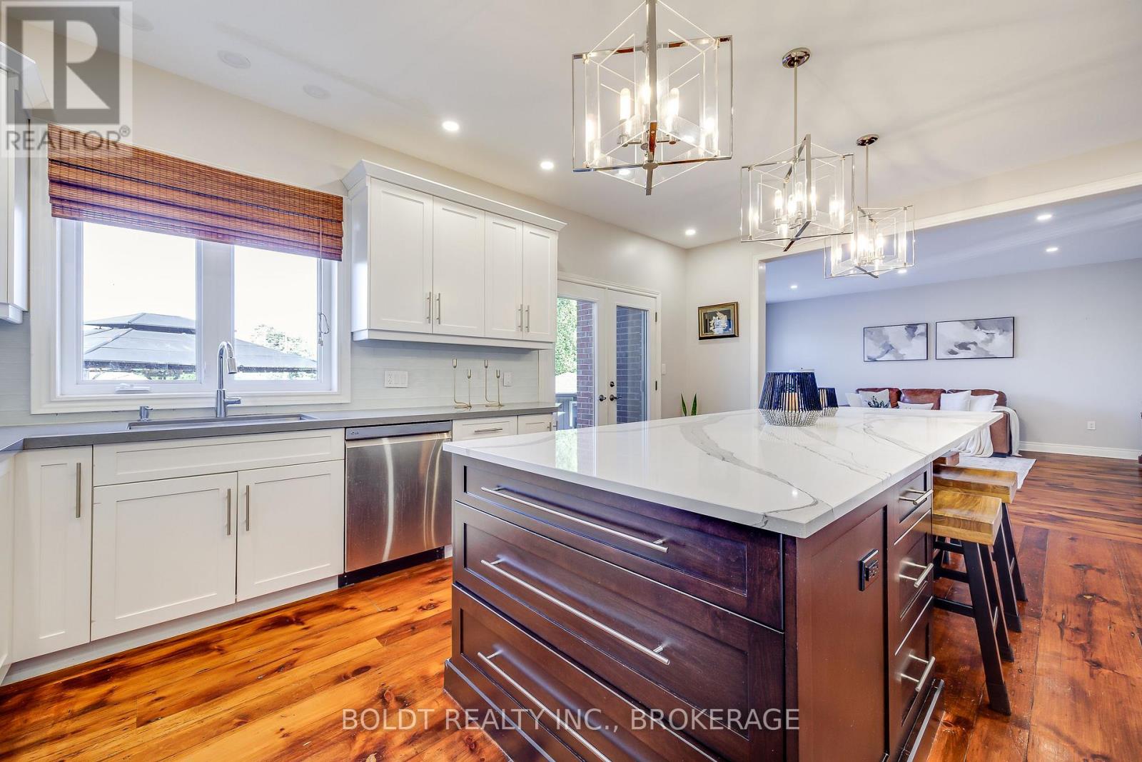 26 Matthews Court, St. Catharines, Ontario  L2S 4C4 - Photo 10 - X13821938