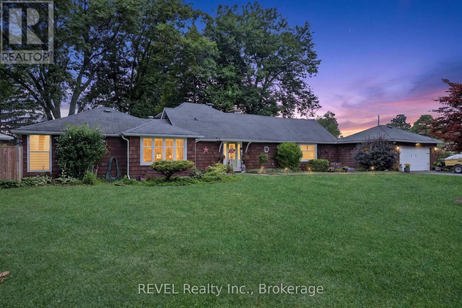 2631 THOMPSON ROAD, Fort Erie, Ontario