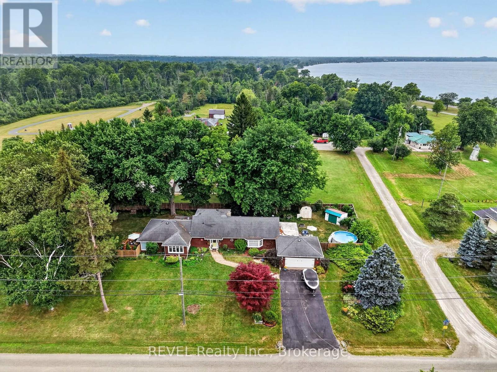 2631 Thompson Road, Fort Erie, Ontario  L2A 5M4 - Photo 3 - X13822330