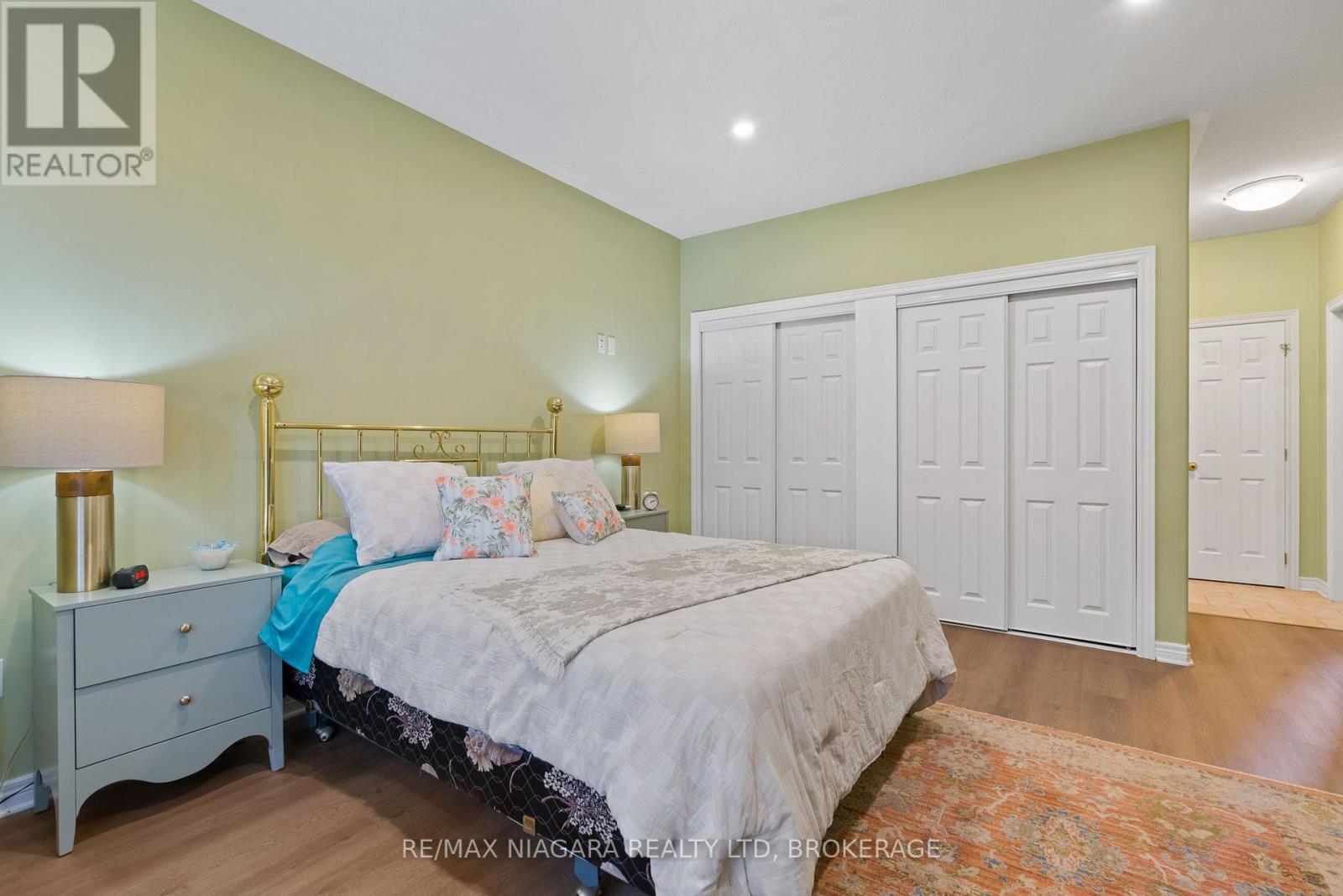 2487 Walker Court, Niagara Falls, Ontario  L2J 0A2 - Photo 16 - X13822960