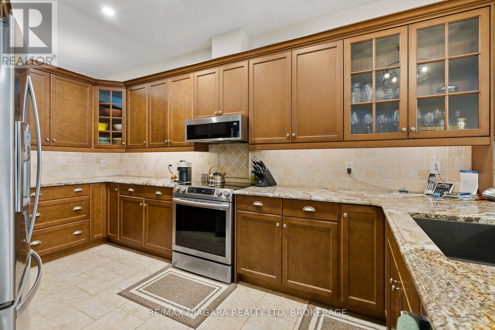 2487 Walker Court, Niagara Falls, Ontario  L2J 0A2 - Photo 8 - X13822960