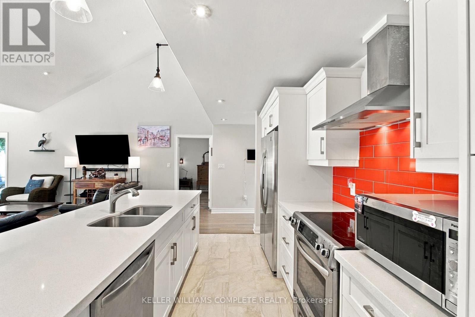 3710 Crystal Beach Drive N, Fort Erie, Ontario  L0S 1B0 - Photo 13 - X13823088