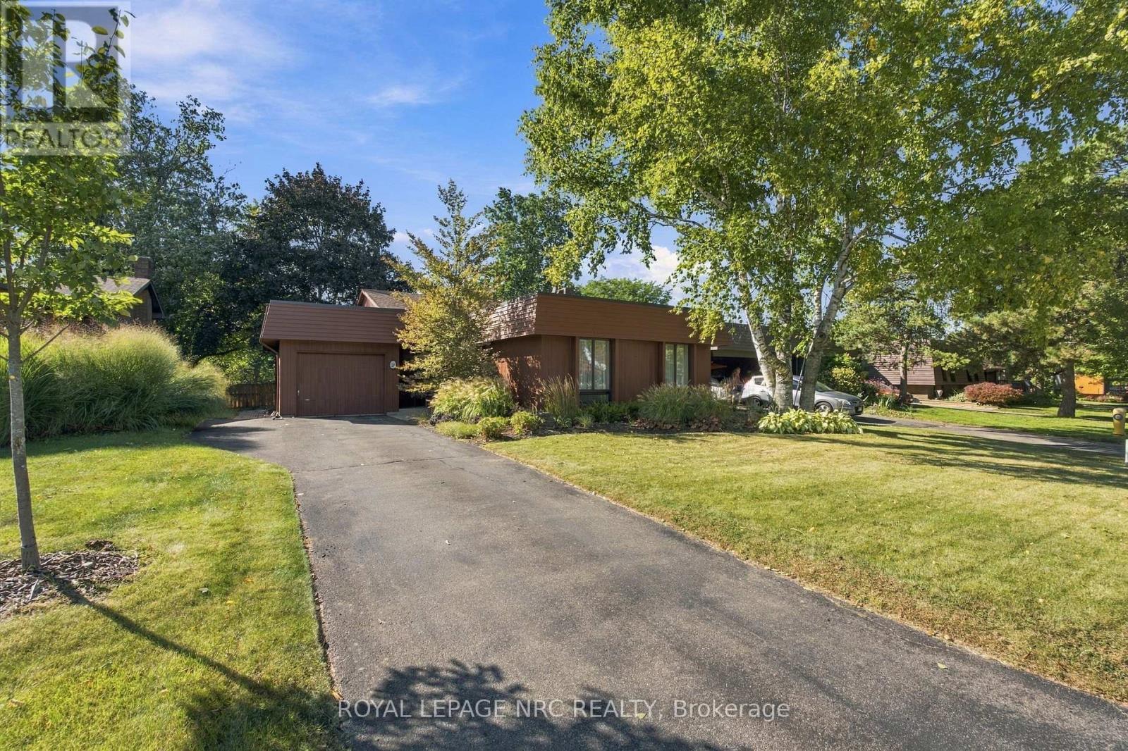 28 THE CEDARS STREET, St. Catharines, Ontario