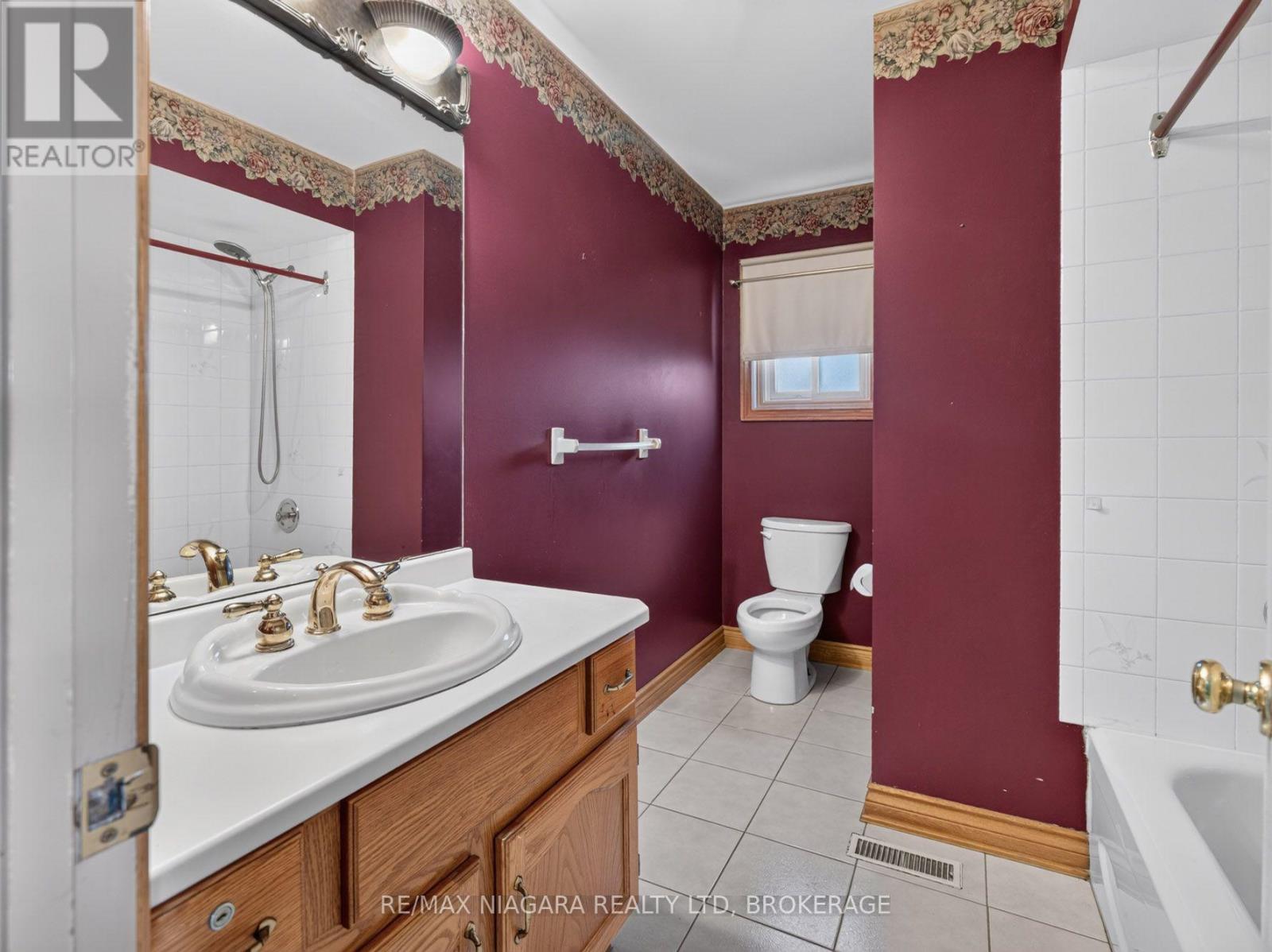 7905 Salisbury Place, Niagara Falls, Ontario  L2H 2W7 - Photo 10 - X13823586