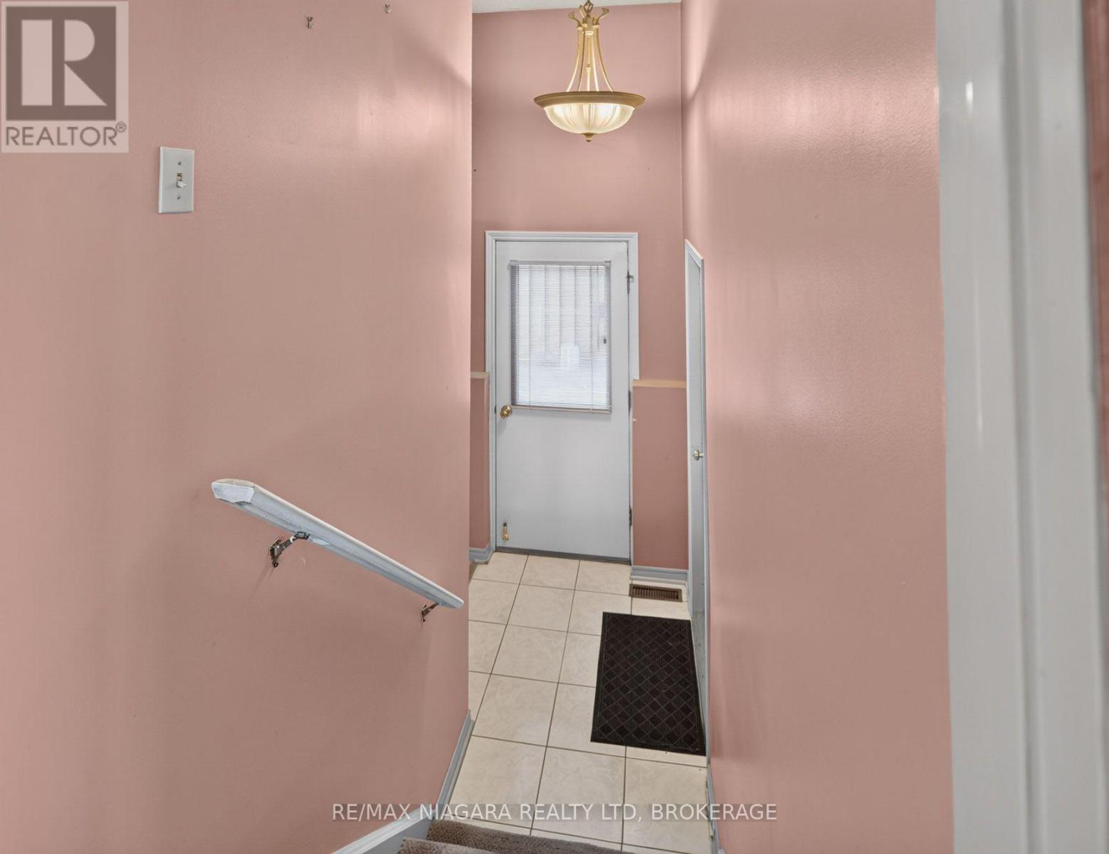 7905 Salisbury Place, Niagara Falls, Ontario  L2H 2W7 - Photo 13 - X13823586
