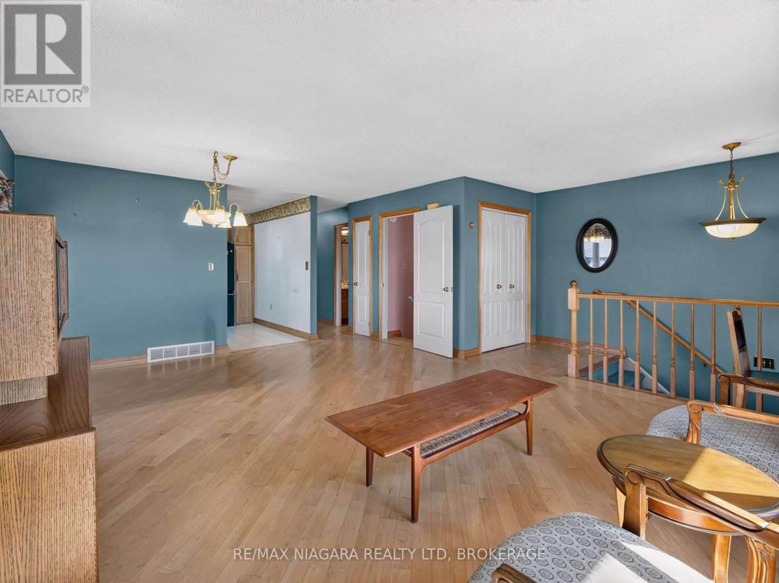 7905 Salisbury Place, Niagara Falls, Ontario  L2H 2W7 - Photo 3 - X13823586