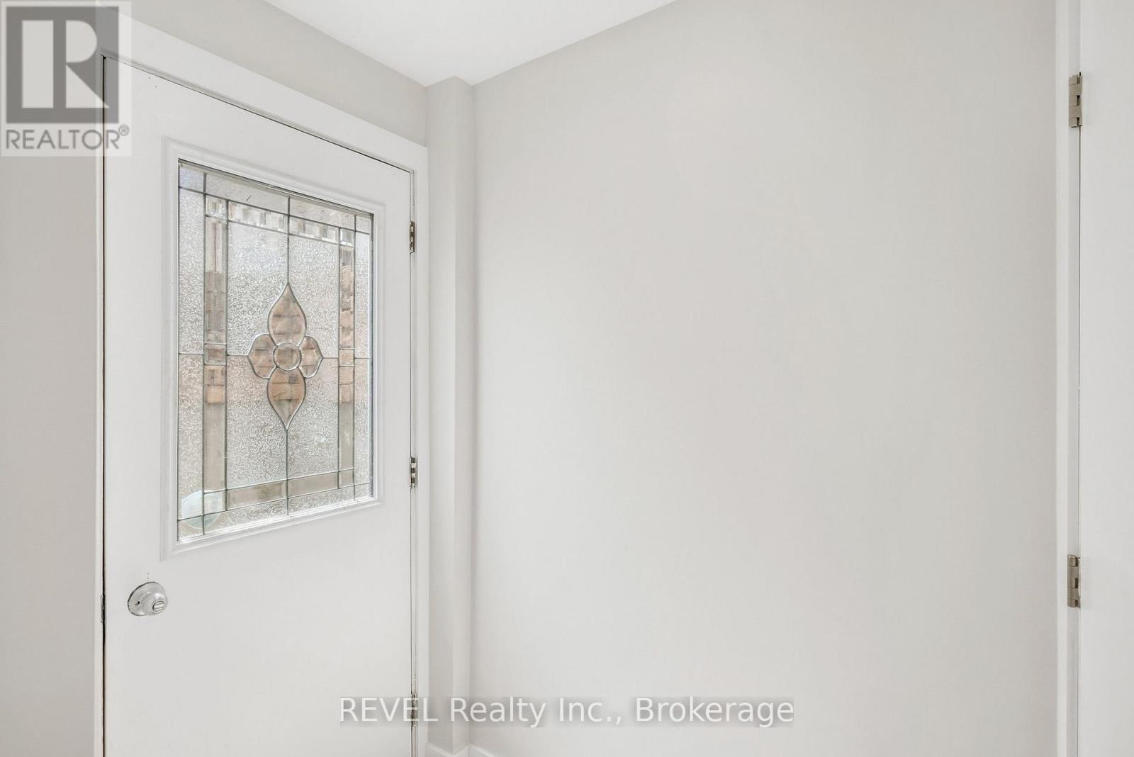 LOWER - 6166 WILDROSE CRESCENT, Niagara Falls, Ontario