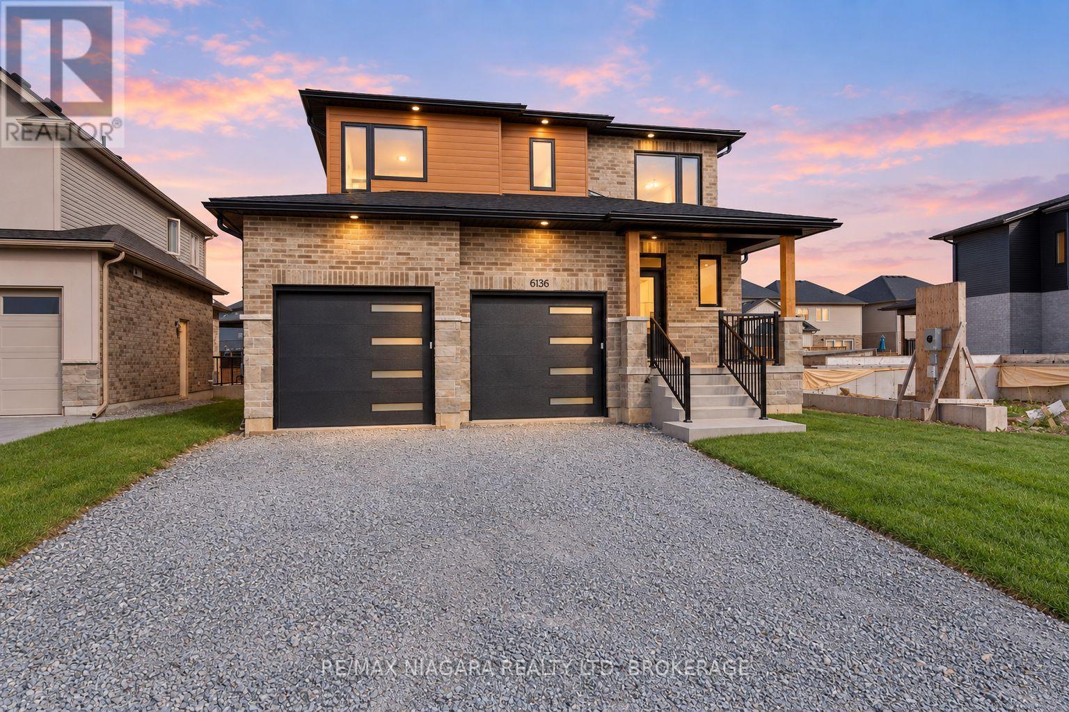 6136 Curlin Crescent, Niagara Falls, Ontario  L2H 3W8 - Photo 2 - X13824234
