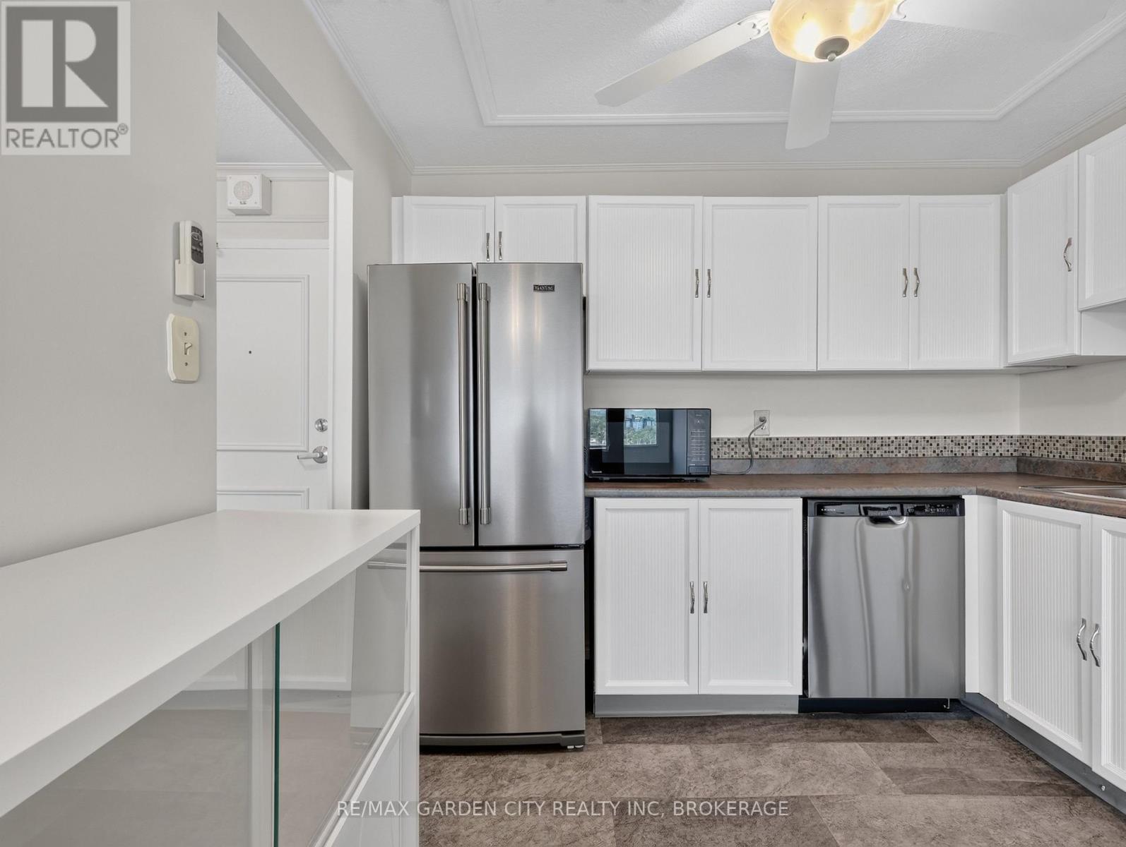 1107 - 7 Gale Crescent, St. Catharines, Ontario  L2R 7M8 - Photo 11 - X13824238