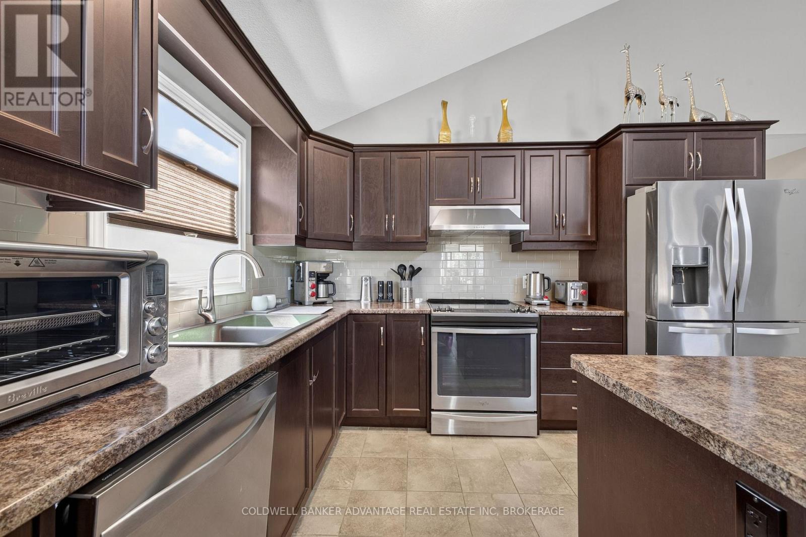 211 Classic Avenue, Welland, Ontario  L3B 0A3 - Photo 10 - X13824540