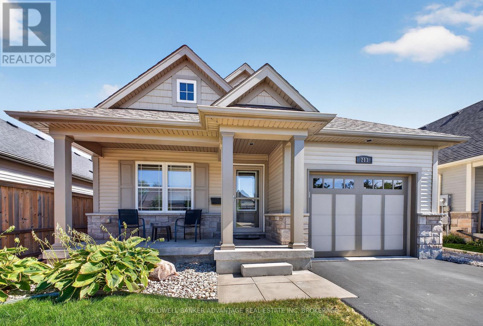 211 Classic Avenue, Welland, Ontario  L3B 0A3 - Photo 2 - X13824540