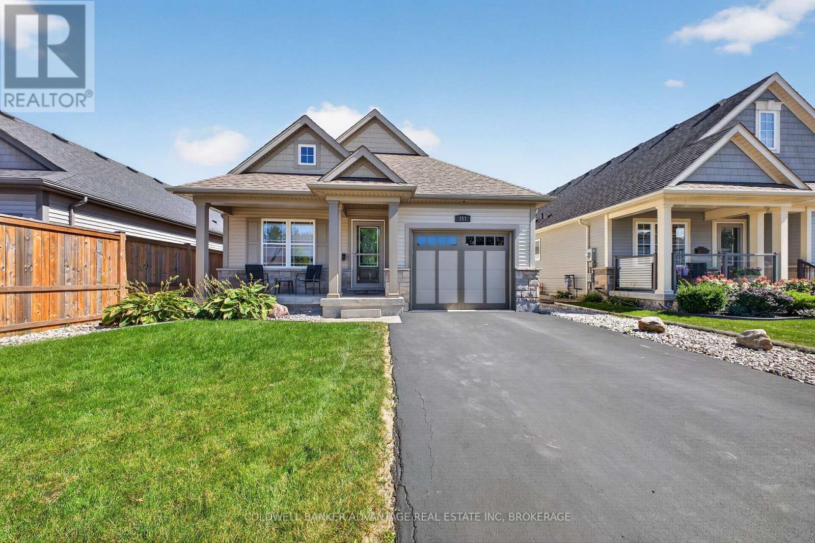 211 Classic Avenue, Welland, Ontario  L3B 0A3 - Photo 3 - X13824540