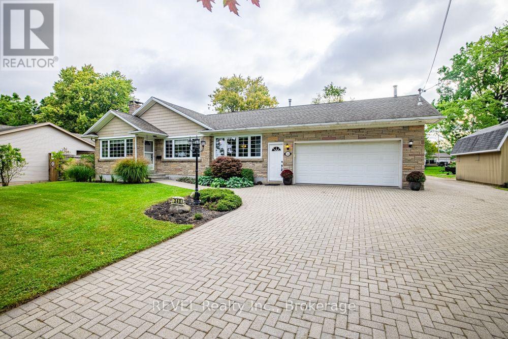 340 Thornwood Avenue, Fort Erie, Ontario  L0S 1N0 - Photo 2 - X13824628