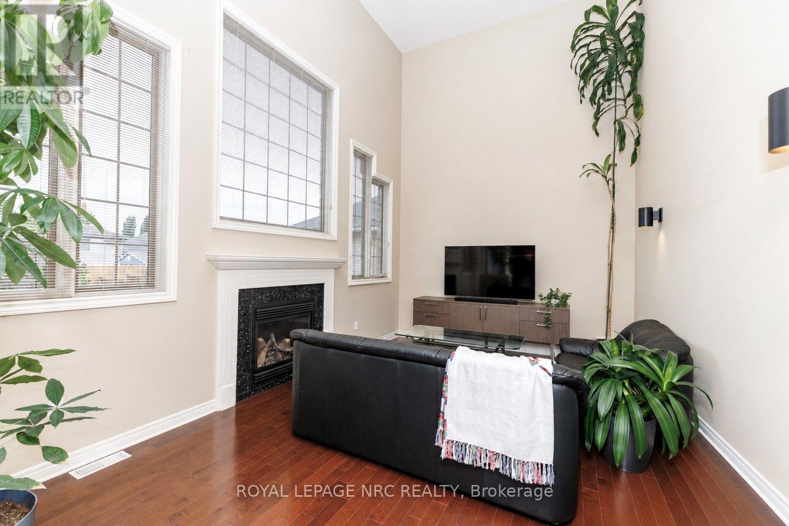 8394 Greenfield Crescent, Niagara Falls, Ontario  L2H 3J8 - Photo 15 - X13825410