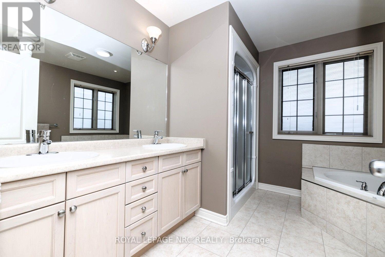 8394 Greenfield Crescent, Niagara Falls, Ontario  L2H 3J8 - Photo 24 - X13825410