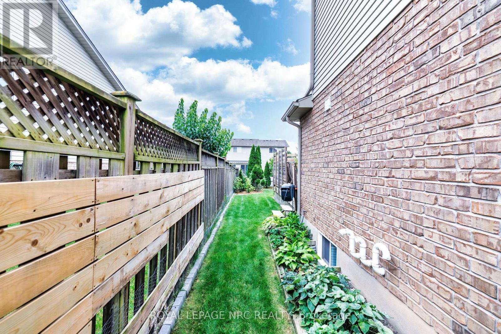 8394 Greenfield Crescent, Niagara Falls, Ontario  L2H 3J8 - Photo 35 - X13825410
