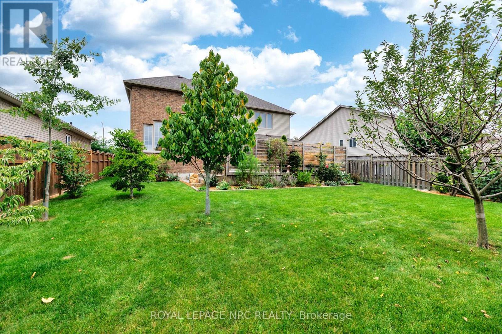 8394 Greenfield Crescent, Niagara Falls, Ontario  L2H 3J8 - Photo 38 - X13825410