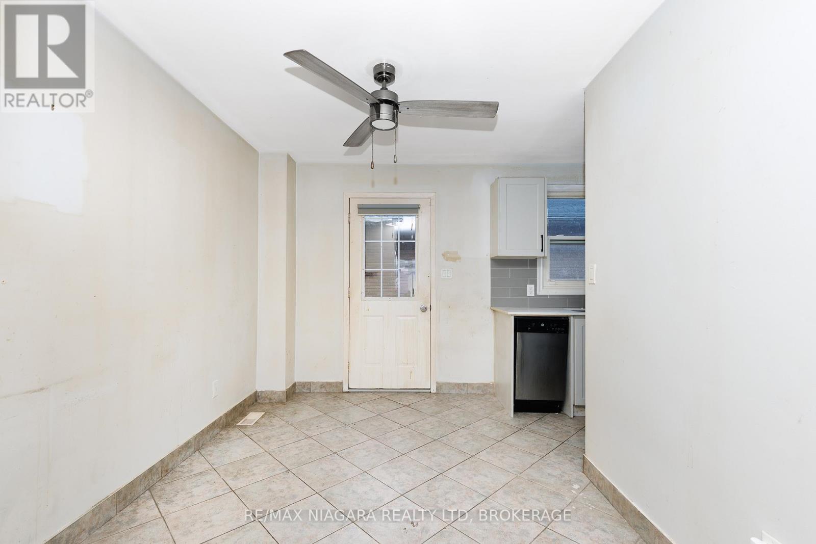 1 - 252 Bertie Street, Fort Erie, Ontario  L2A 1Z6 - Photo 10 - X13826338
