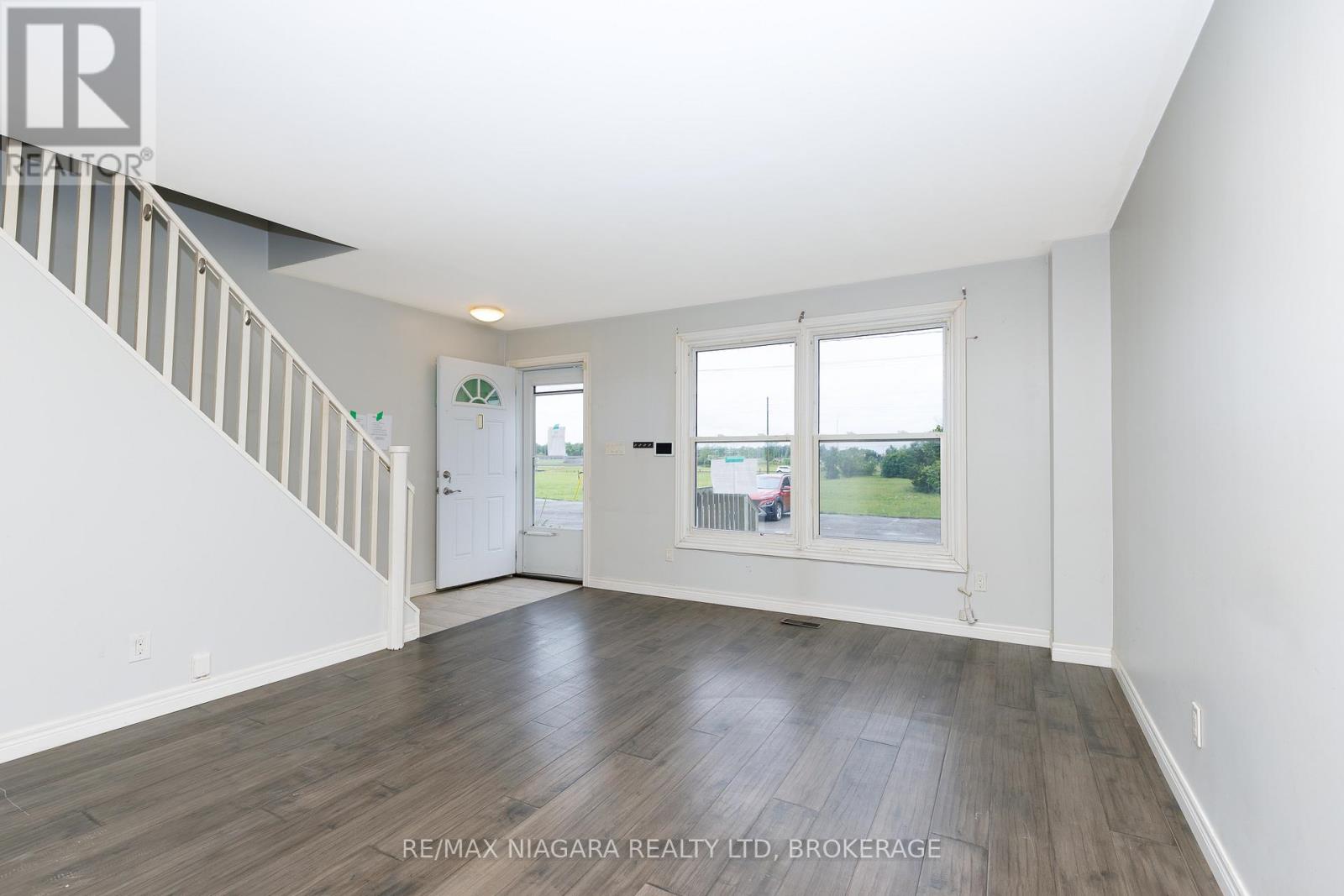 1 - 252 Bertie Street, Fort Erie, Ontario  L2A 1Z6 - Photo 3 - X13826338