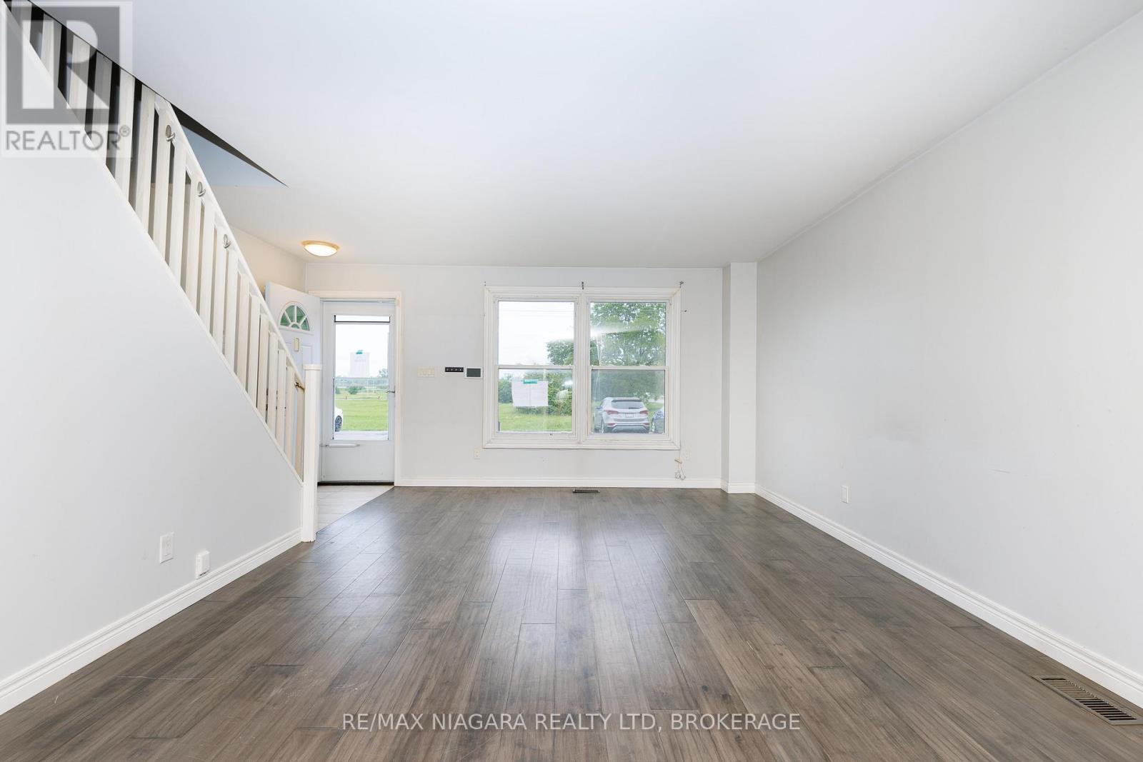 1 - 252 Bertie Street, Fort Erie, Ontario  L2A 1Z6 - Photo 5 - X13826338