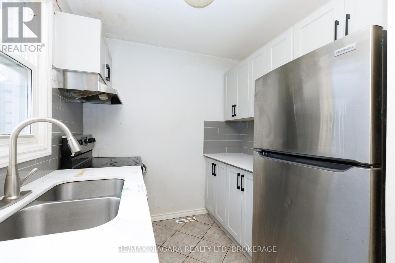 1 - 252 Bertie Street, Fort Erie, Ontario  L2A 1Z6 - Photo 9 - X13826338