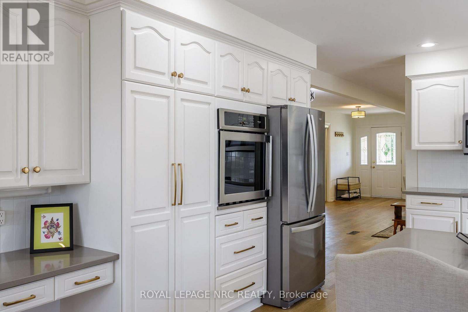7621 Cameron Court, Niagara Falls, Ontario  L2H 3G9 - Photo 14 - X13826802