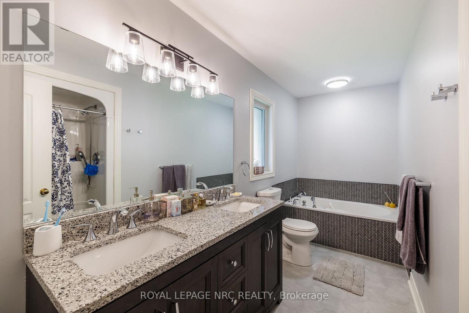 7621 Cameron Court, Niagara Falls, Ontario  L2H 3G9 - Photo 17 - X13826802
