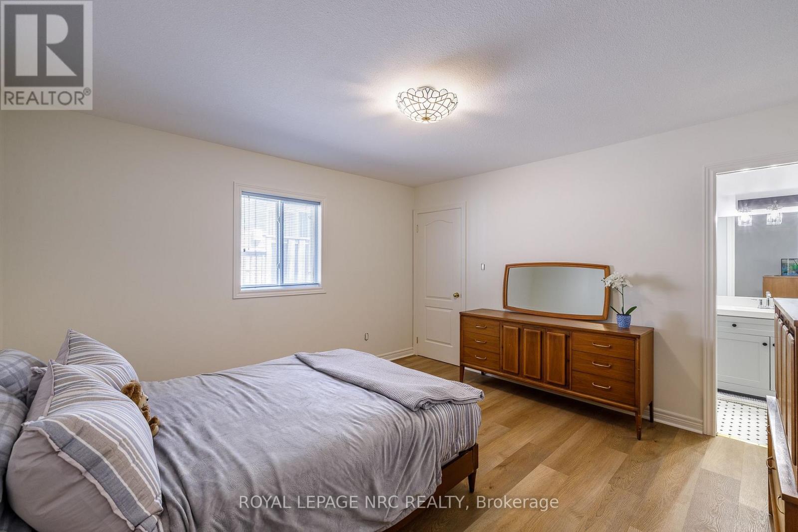7621 Cameron Court, Niagara Falls, Ontario  L2H 3G9 - Photo 19 - X13826802