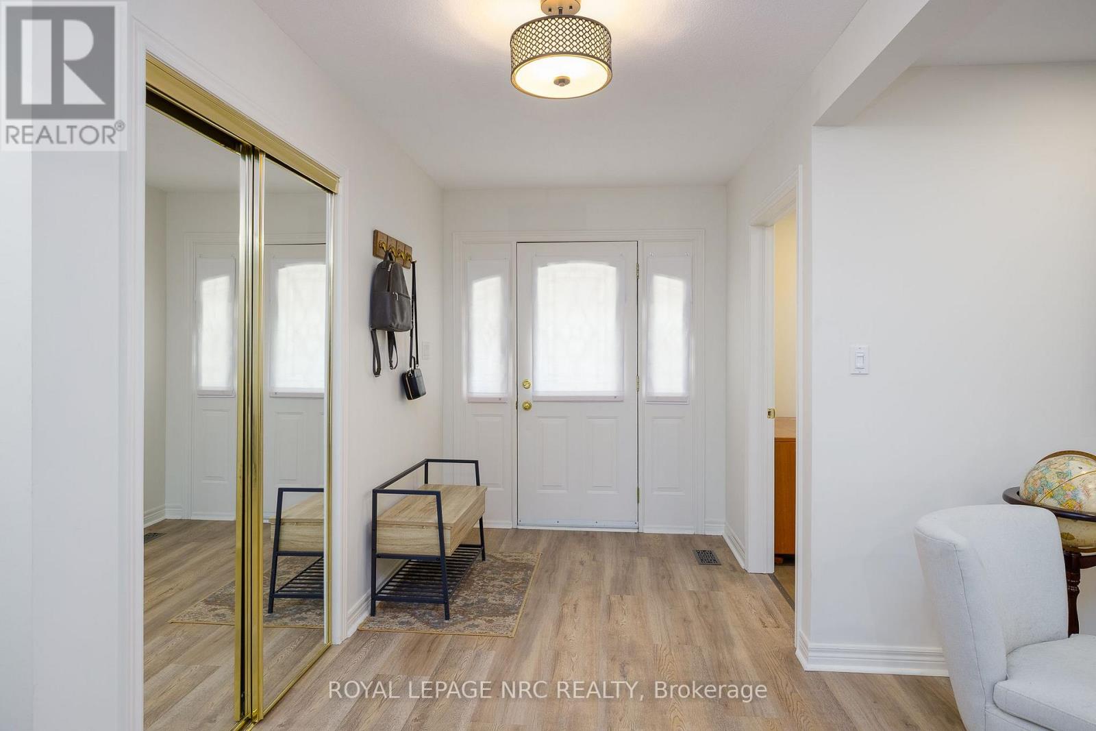 7621 Cameron Court, Niagara Falls, Ontario  L2H 3G9 - Photo 5 - X13826802