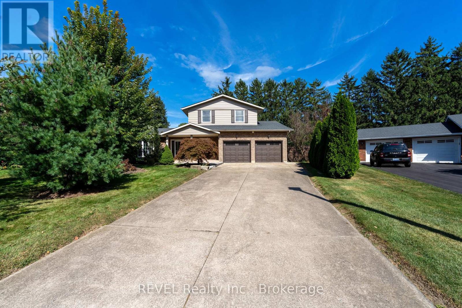 5 TOTTENHAM COURT, Niagara-on-the-Lake, Ontario