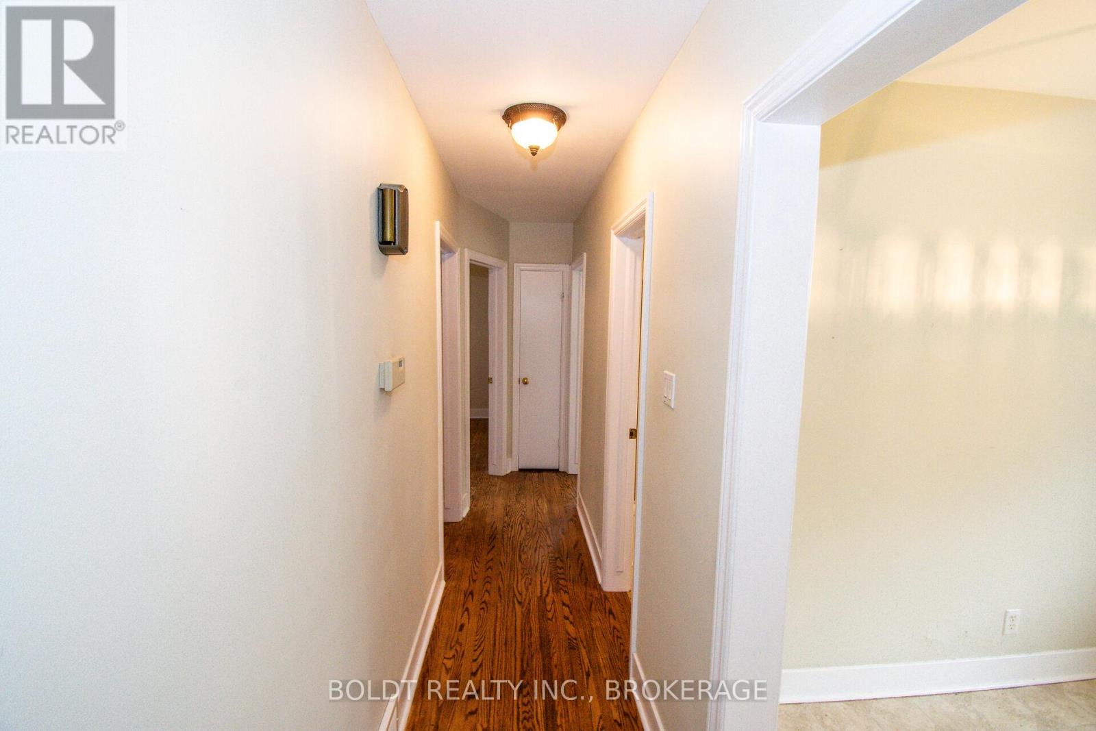 25 Elm Ridge Drive, St. Catharines, Ontario  L2T 2A7 - Photo 11 - X13827950