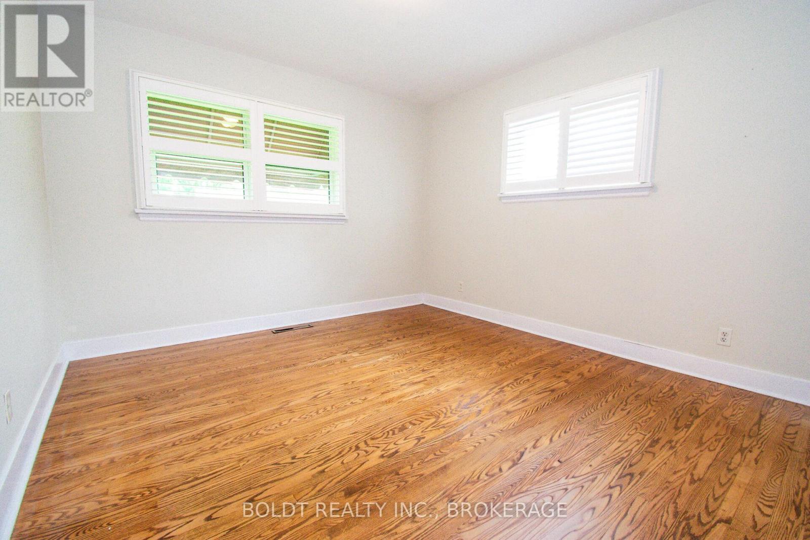 25 Elm Ridge Drive, St. Catharines, Ontario  L2T 2A7 - Photo 12 - X13827950