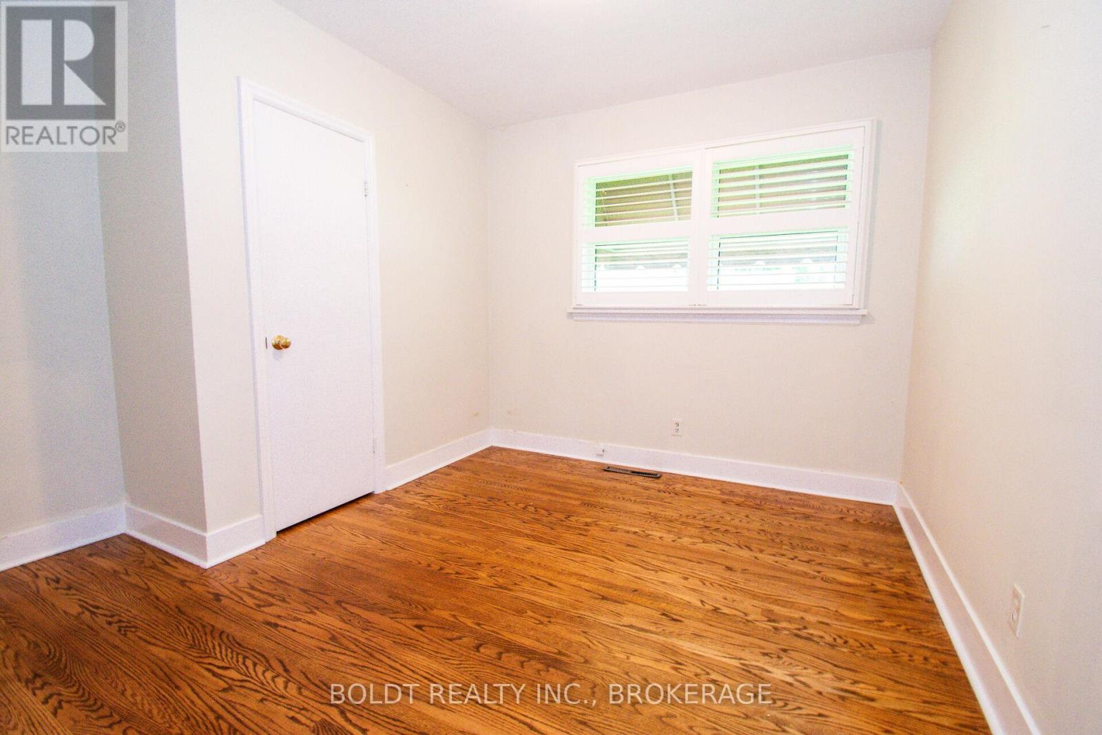 25 Elm Ridge Drive, St. Catharines, Ontario  L2T 2A7 - Photo 16 - X13827950