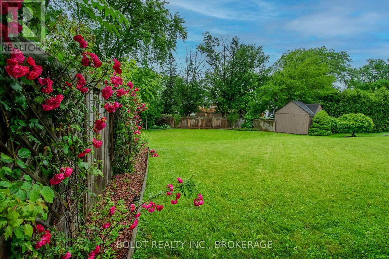 25 Elm Ridge Drive, St. Catharines, Ontario  L2T 2A7 - Photo 30 - X13827950