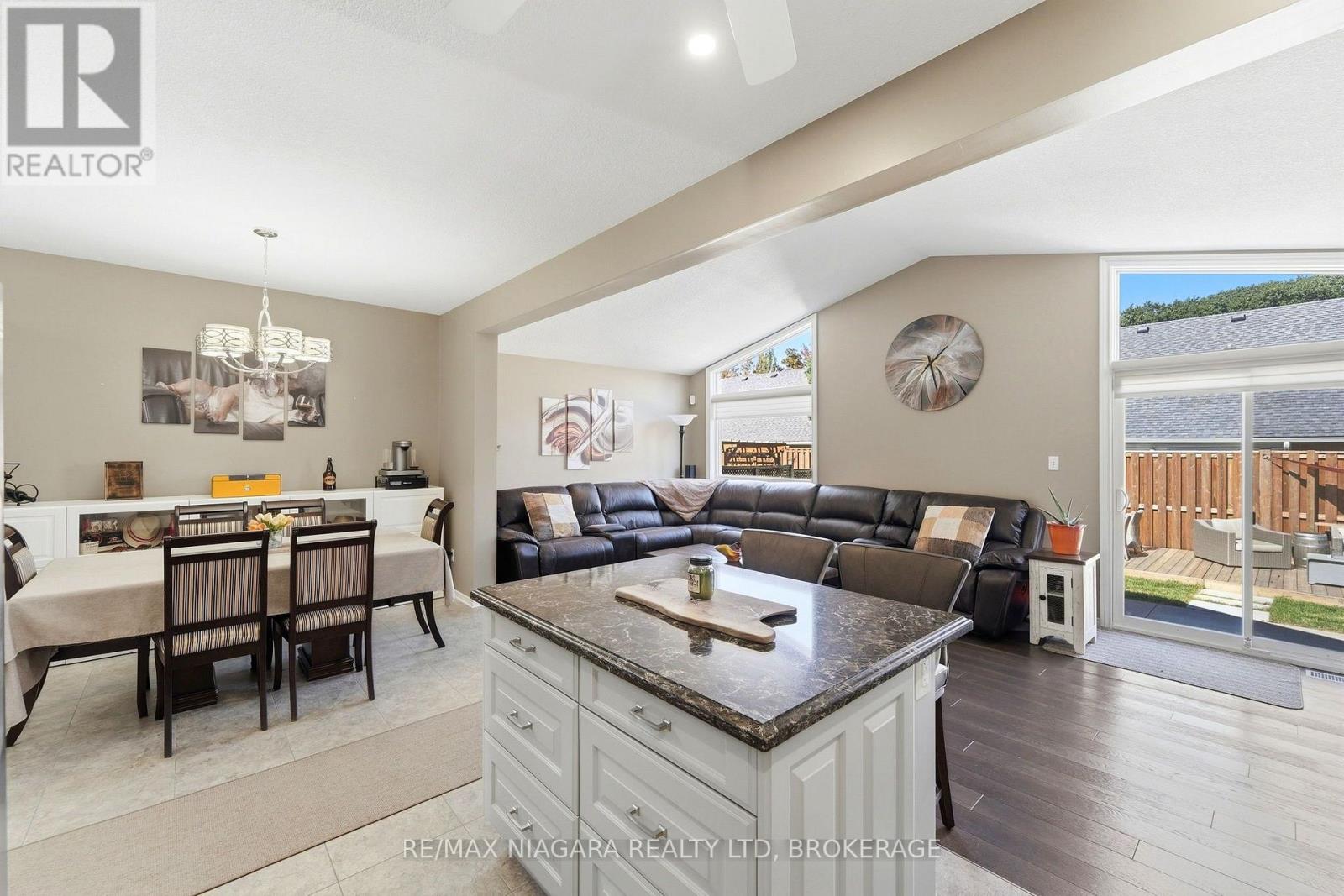 7441 Trinity Court, Niagara Falls, Ontario  L2H 3A6 - Photo 7 - X13828128