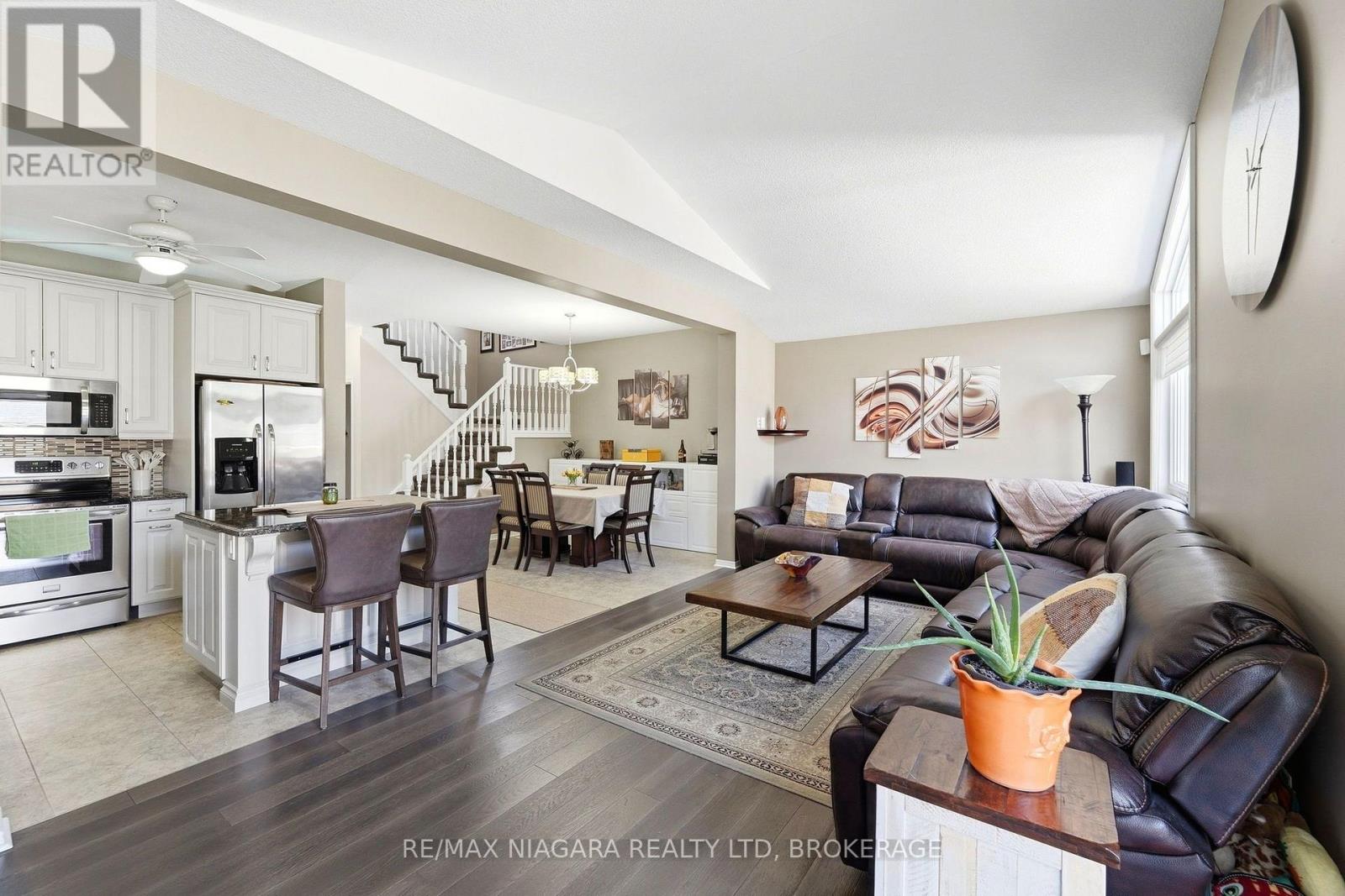 7441 Trinity Court, Niagara Falls, Ontario  L2H 3A6 - Photo 8 - X13828128