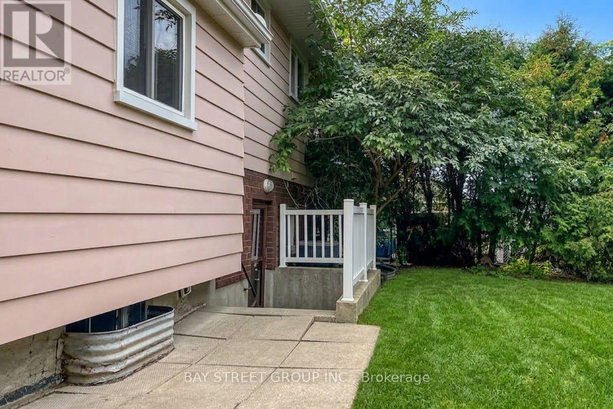 110 St. David's Road, St. Catharines, Ontario  L2T 1P9 - Photo 11 - X13828242
