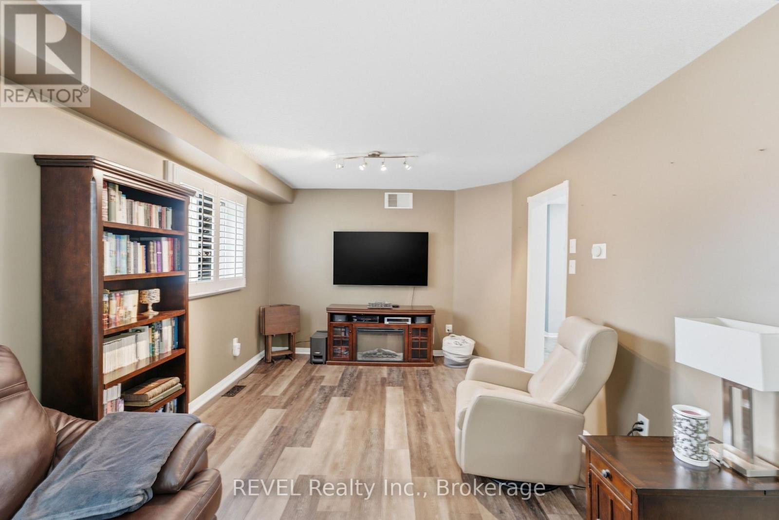 20 Hayloft Court, Brampton, Ontario  L6X 4R7 - Photo 7 - W13828458