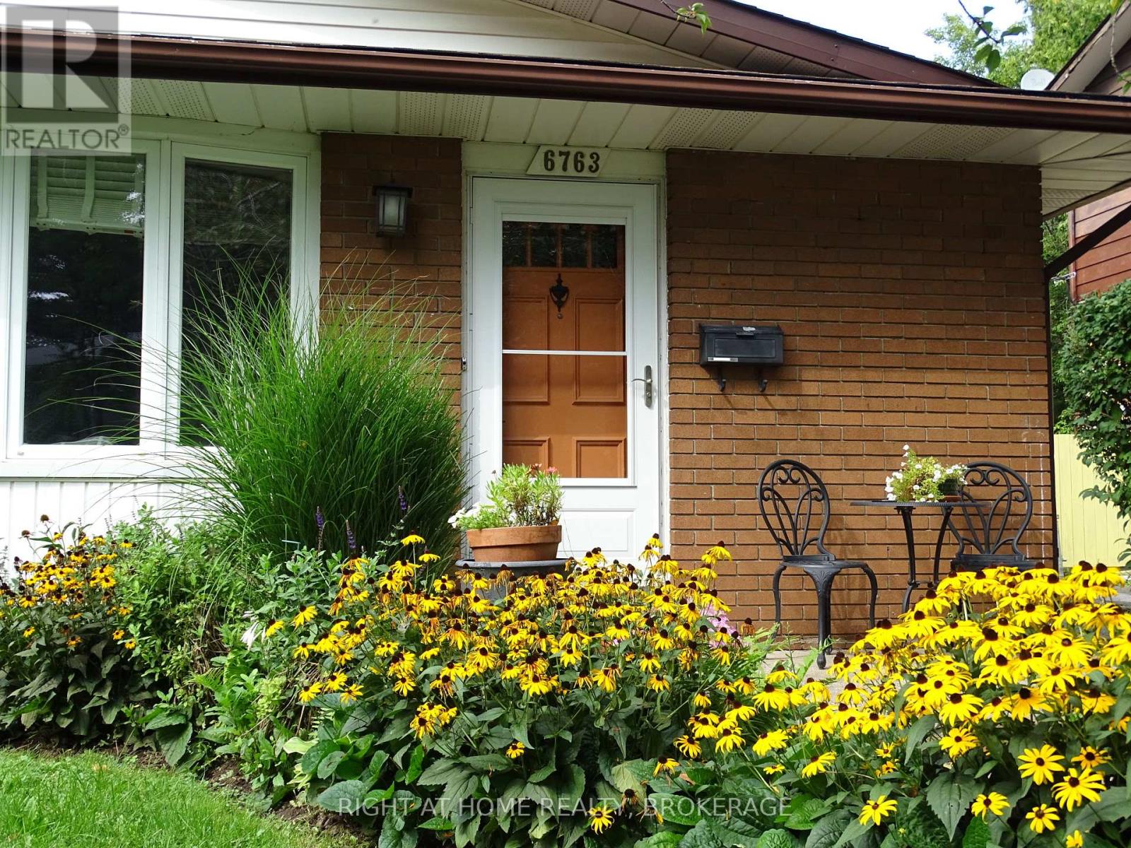 6763 Wilinger Street, Niagara Falls, Ontario  L2J 2B4 - Photo 3 - X13828462