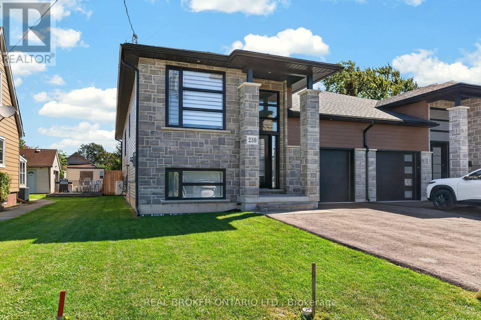 230 Knoll Street, Port Colborne, Ontario  L3K 5B6 - Photo 2 - X13828484